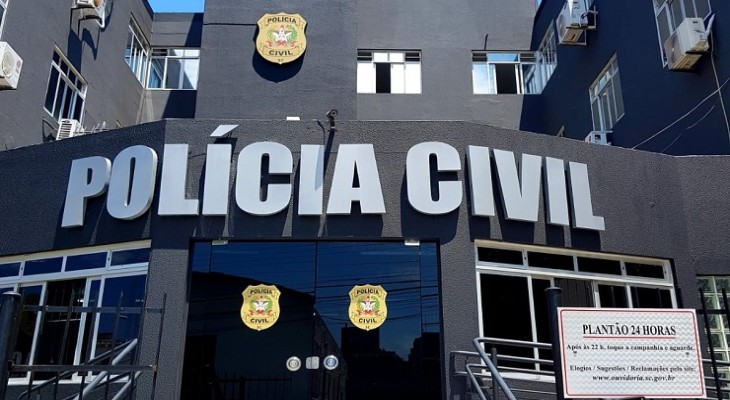 Polícia Civil apreende materiais em casa de suspeito de pichar ponte Pedro Ivo Campos