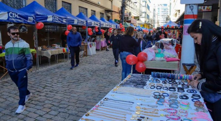 Semana natalina terá feiras com horários expandidos e Parada de Natal